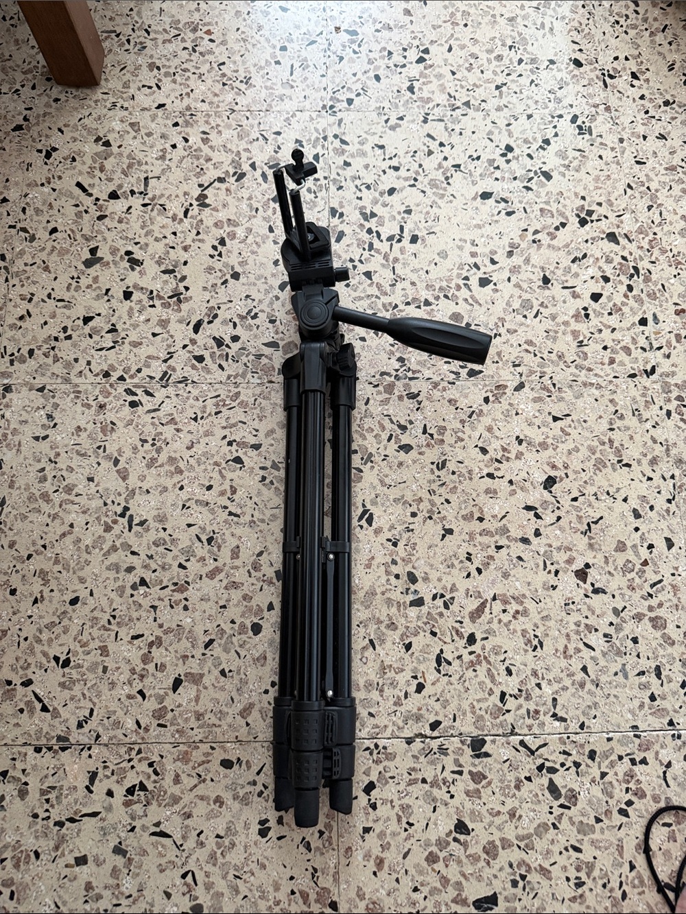 Black Camera / phone Tripod with Fluid Pan Handle